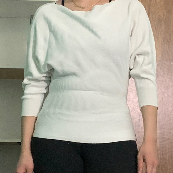 Sweater 🖤 - Picture 5 of 6